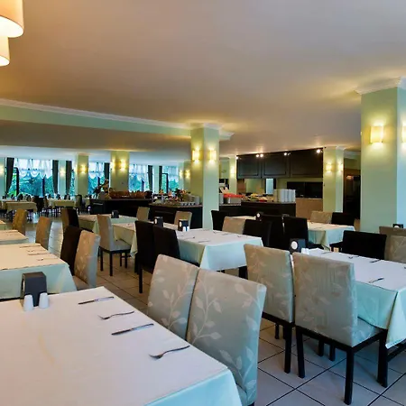 Hotel Larissa Park 3*
